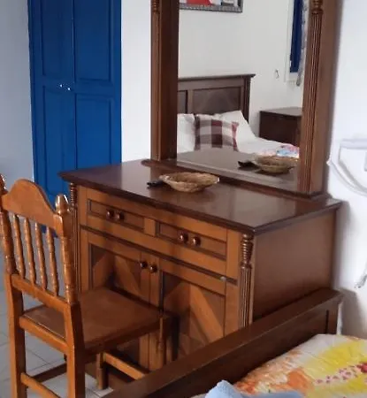 Apartmán Kapetanios Perissa (Santorini)