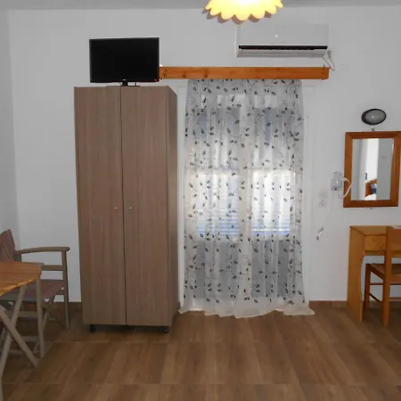 Kapetanios Lägenhet Perissa (Santorini)