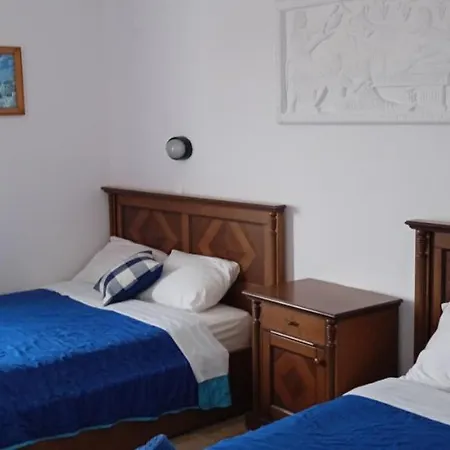 Kapetanios Lägenhet Perissa (Santorini)