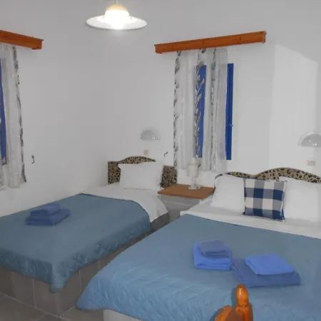 Kapetanios Perissa (Santorini)