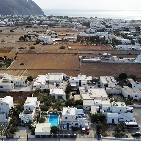 Apartment Kapetanios Perissa (Santorini)
