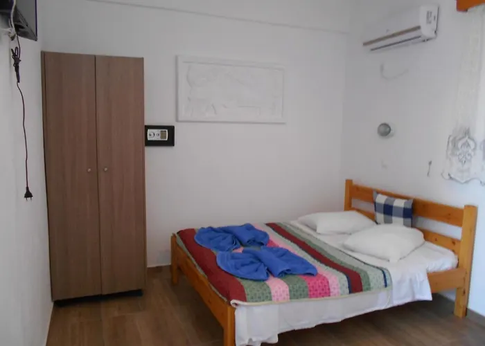 Kapetanios Apartament Perissa (Santorini)