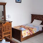 Kapetanios Perissa (Santorini)