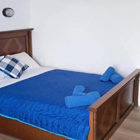 Kapetanios *