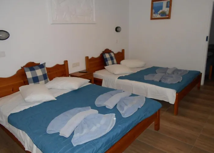 Kapetanios Daire Perissa (Santorini)